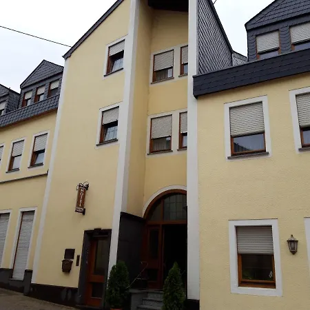 Bengel's Zur Krone Hotel 3*