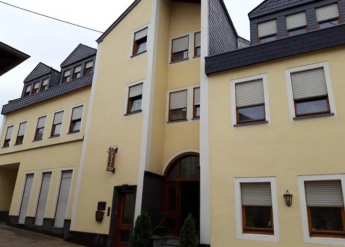 Bengel's Zur Krone Hotel 3*