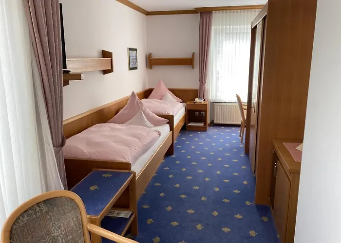 Bengel's Zur Krone Hotel 3*