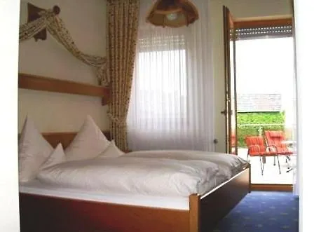 Bengel's Zur Krone Hotel 3*